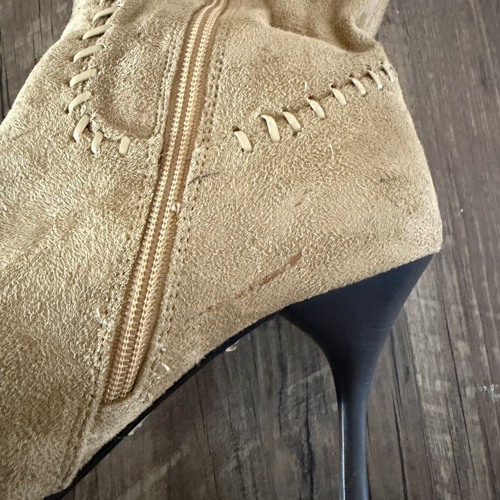 VTG Y2K Fur Heel Boots 8.5 Suede Tan Knee High Western Boho Penny Lane Pointed - Picture 14 of 16